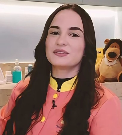 Dra. Lara Morais